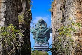 Uluwatu Tour (GWK, Uluwatu, Kecak Dance, Jimbaran Sunset Dinner)